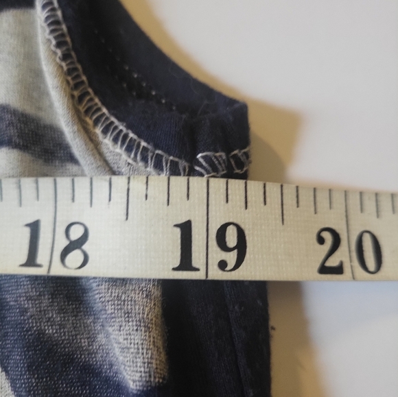 Vanilla Sugar Floral Navy and White Women's Top - Picture 4 of 5